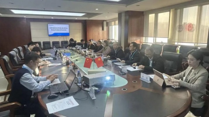 為深入推進(jìn)“現(xiàn)代企業(yè)治理示范創(chuàng)建行動(dòng)”，持續(xù)優(yōu)化集團(tuán)及子公司治理體系、提升決策科學(xué)化水平，11月20日，甘肅文旅集團(tuán)在所屬子公司甘肅文旅投資集團(tuán)舉辦2025年第二場(chǎng)模擬董事會(huì)活動(dòng)。集團(tuán)副總經(jīng)理謝昕出席